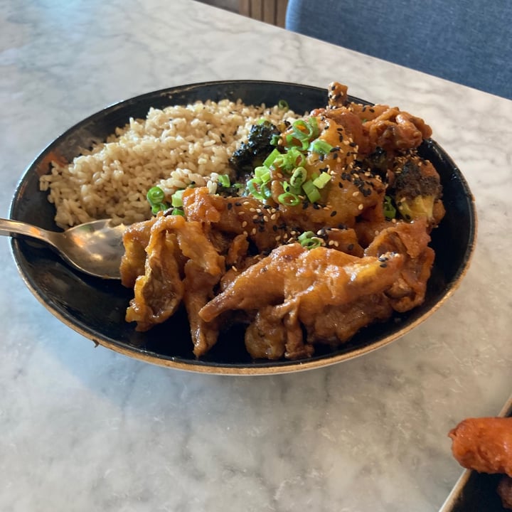 photo of Hungry Angelina Orange ‘Chicken’ shared by @ohsnapkittykat on  22 Aug 2021 - review