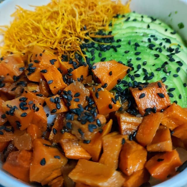 菜肴“Avocado Poke”的照片