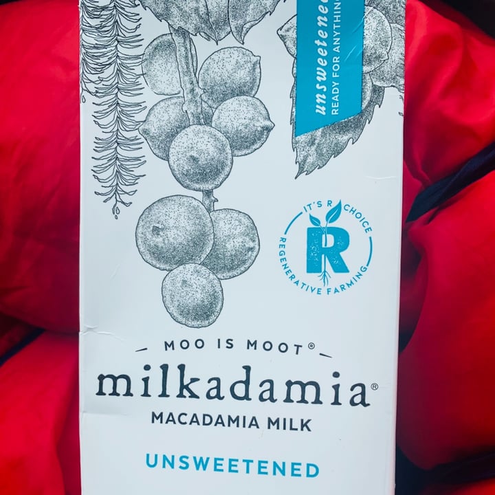 photo of Milkadamia Macadamia Milk Unsweetened shared by @iamgodschild on  01 Jan 2021 - review