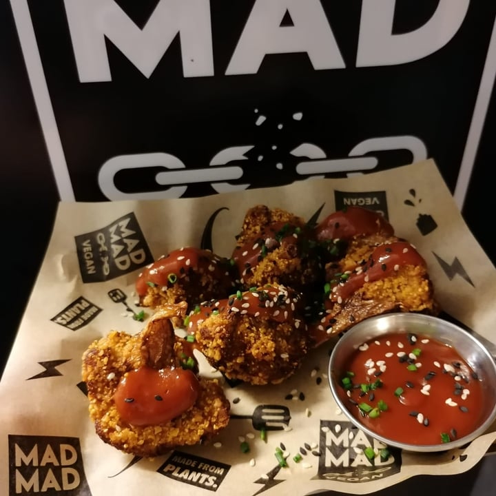 photo of Mad Mad Vegan Homemade Buffalo Coli Wings shared by @sandoralosmios on  13 Jul 2020 - review