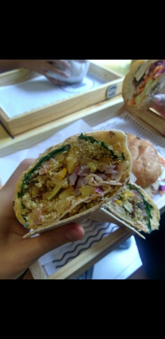Photo of the dish “Wrap de quinoa”