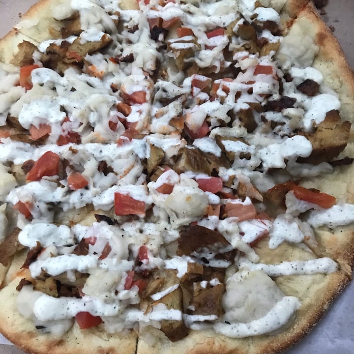 photo of 3 Brothers Vegan Cafe Chicken Bacon Ranch Pie shared by @quesadillaqueen on  15 Jun 2020 - review