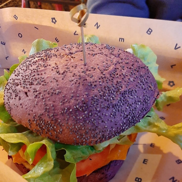 photo of Flower Burger Cheesy Cecio shared by @bebala7 on  12 Mar 2022 - review