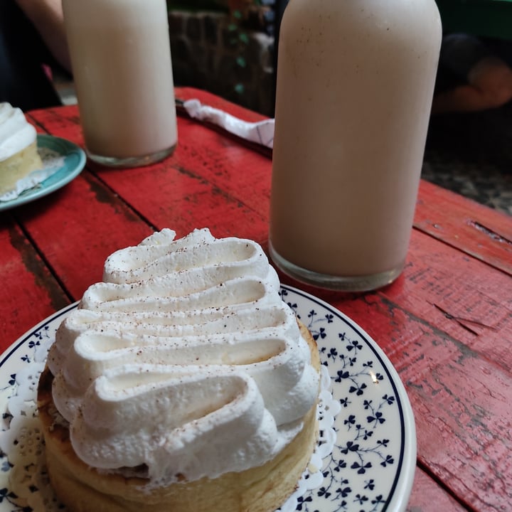 review photo of Bohemian territory "Cafe & Pastry" Mini Cake shared by @gigiteinte on 06 Mar 2022 - review