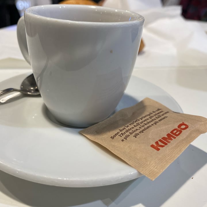 photo of Kimbo Caffè espresso shared by @leoncinoveg on  28 Mar 2022 - review