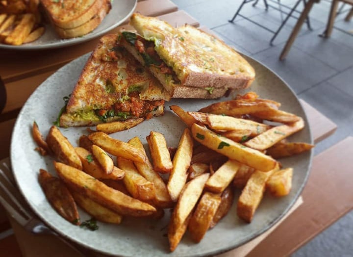 photo of Samadhi Whole Foods Toasted Sandwich shared by @izzyminogue95 on  20 Mar 2020 - review