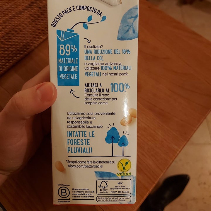 review photo of Alpro Bevanda Di Soia Senza Zuccheri shared by @maddyveggy on 23 Jan 2022 - review