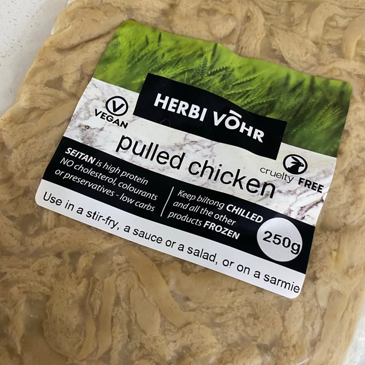 photo of HERBI VŌHR Pulled chicken shared by @laurennamer on  19 Nov 2021 - review