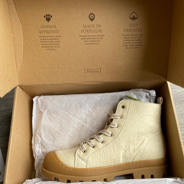 photo of Nae Vegan Shoes Noah Piñatex High Top Sneaker Boots shared by @kellerbie on  27 Apr 2021 - review
