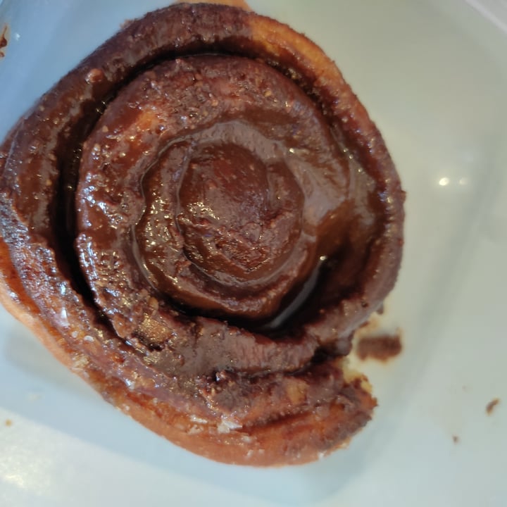 review photo of Pasteleria Artesanal Castillo Cinnamon Roll de nutella shared by @jordimarta on 29 Jun 2022 - review