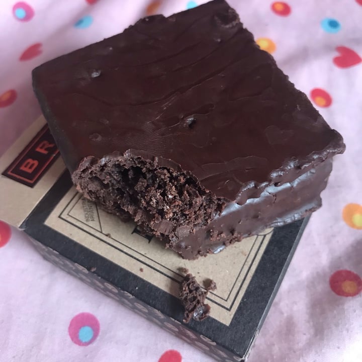 photo of Brownie del Rey Brownie Bruce shared by @flowie on  18 Apr 2021 - review