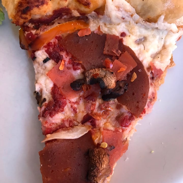 review photo of Veggino's Pizza Pizza Meatlesslovers shared by @veganmarcy on 16 Feb 2021 - review