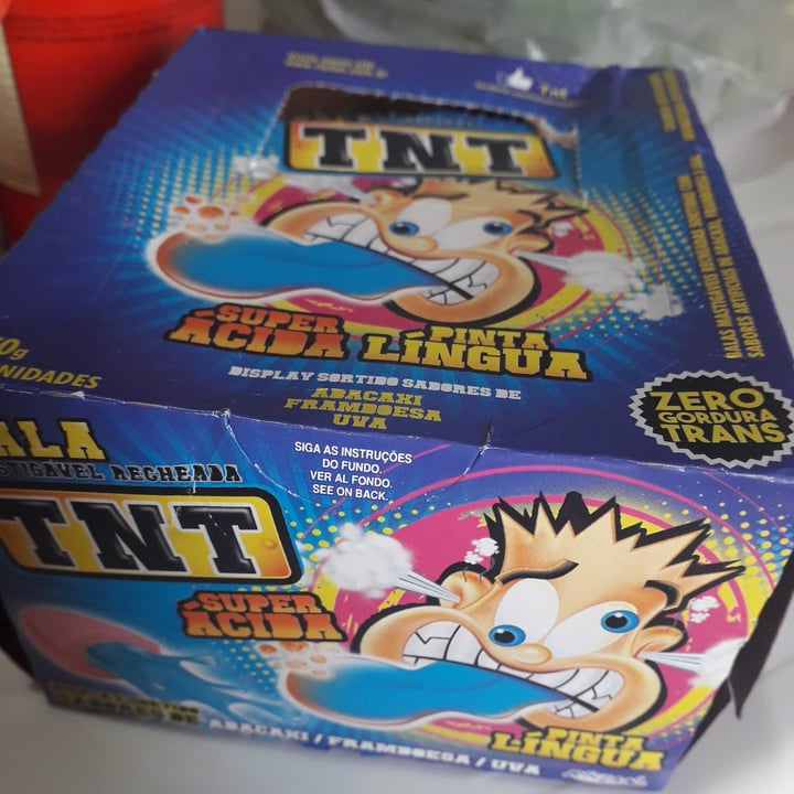 review photo of TNT Caramelos acidos shared by @iaraferrer on 20 Aug 2020 - review