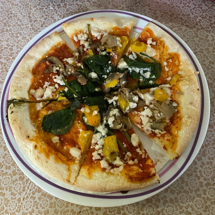 photo of The White Rabbit The Vegan Gardener Pizza shared by @hannahjtan on  21 Jun 2021 - review