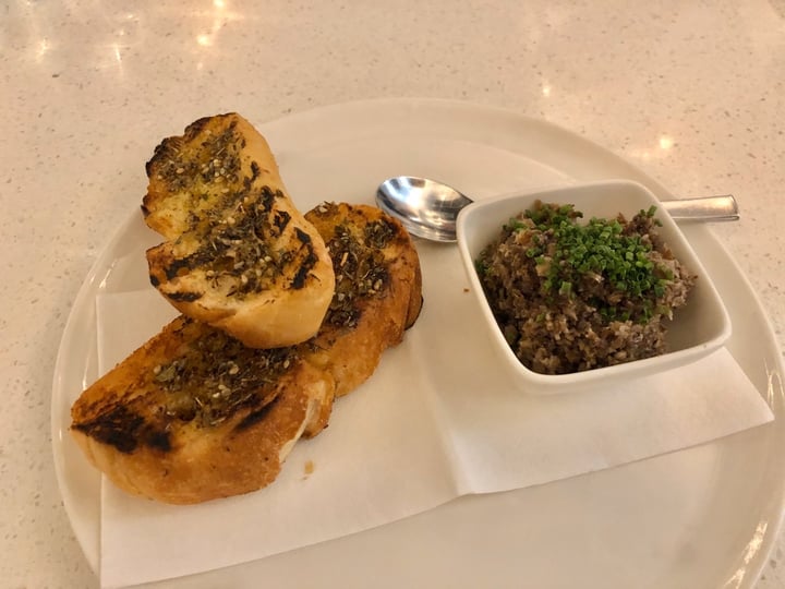 photo of VENUE By Sebastian Seasonal Mushrooms, Truffle Oil, Toast shared by @khengchua on  29 Nov 2019 - review