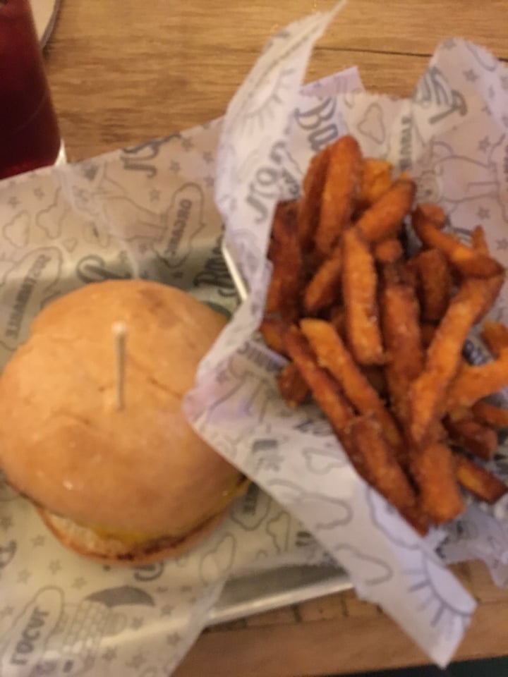 photo of Bareburger The Original shared by @ggsovegan on  30 Mar 2019 - review