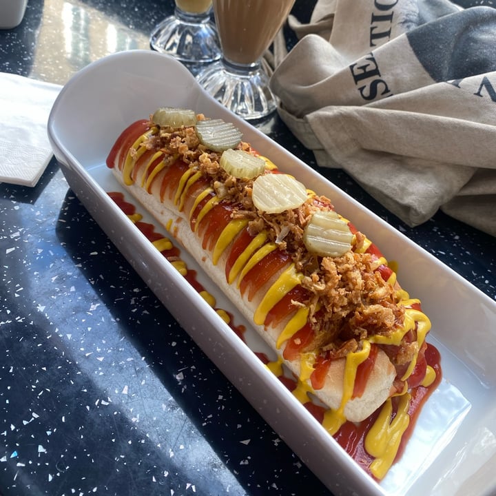 photo of Vegan Antics Hot dog shared by @robsm95 on  03 Oct 2021 - review