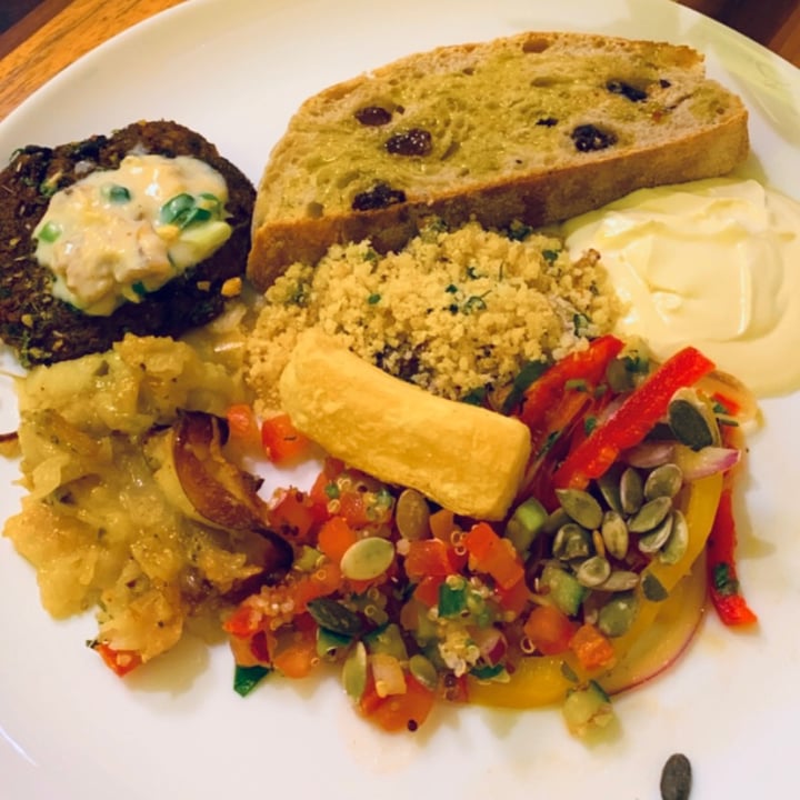 review photo of Dona Fiica Restaurante Contemporâneo Saudável Self-service shared by @nathaliadoli on 06 Sep 2022 - review