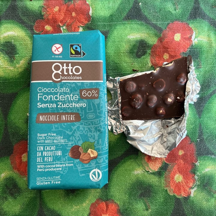 photo of 8tto Chocolates Cioccolato Fondente Senza Zucchero Nocciole Intere shared by @dagaoh on  19 Mar 2022 - review