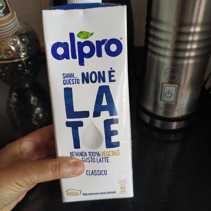 photo of Alpro This is Not Milk Classic Questo Non è Late Classico shared by @tytty on  09 Jun 2022 - review