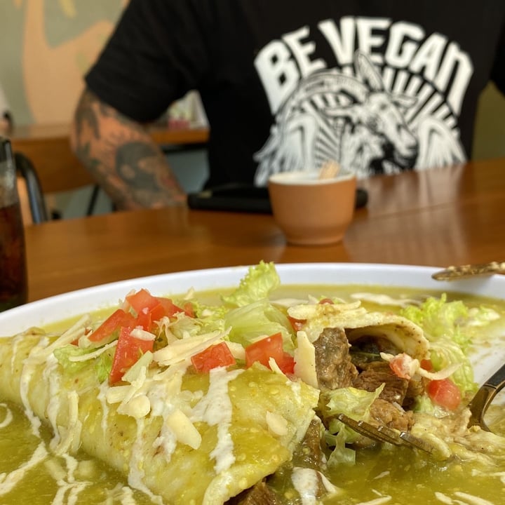 review photo of HerbĂvoro Enchiladas verdes shared by @danielarojas on 15 Apr 2022 - review