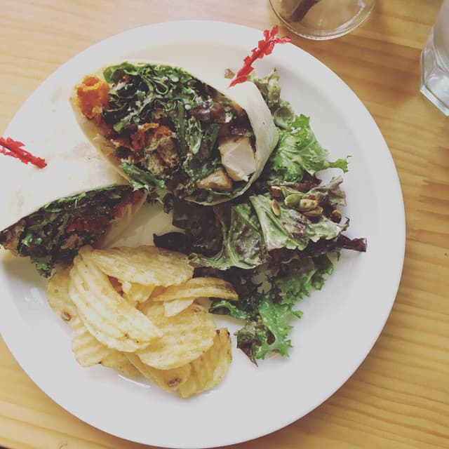 「Tofu Caesar Wrap」の料理の写真