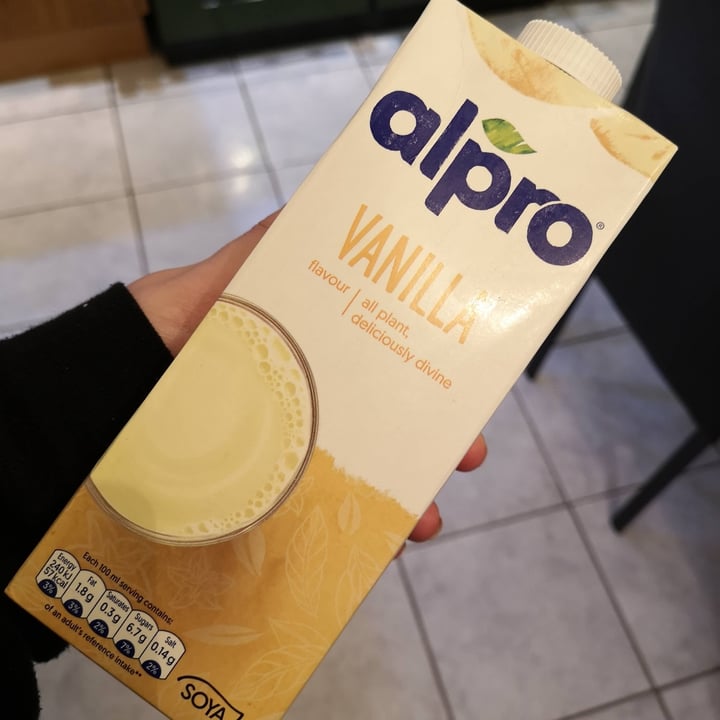 photo of Alpro Vanilla Soy Milk shared by @blossomcotton on  08 Nov 2020 - review