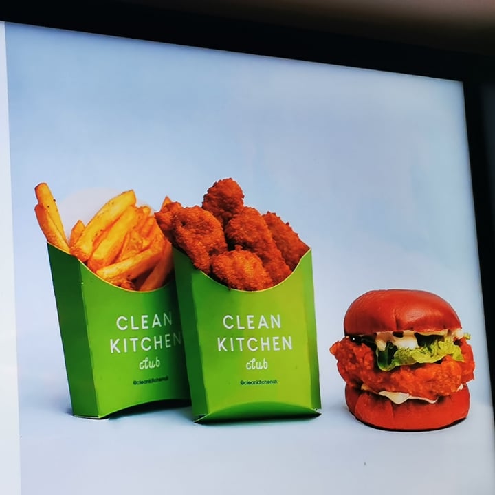 photo of Clean Kitchen Camden Fishless Fish Finger Burger shared by @ayeisha on  18 Dec 2021 - review