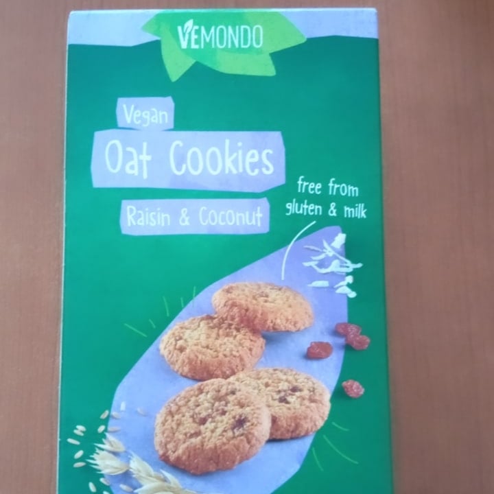 photo of Vemondo Vegan Oat Cookies Raisin & Coconut shared by @giadaminafra on  11 Mar 2022 - review
