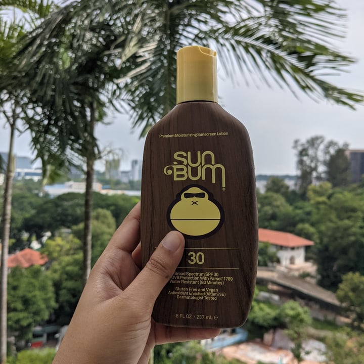 photo of Sun Bum Premium Moisturizing Sunscreen SPF 50 shared by @preethiness on  10 Jul 2021 - review
