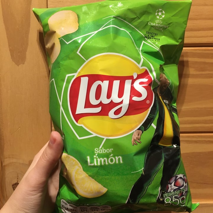 photo of Lay's Papas Fritas sabor Limón shared by @abigrischpun on  23 Jul 2021 - review