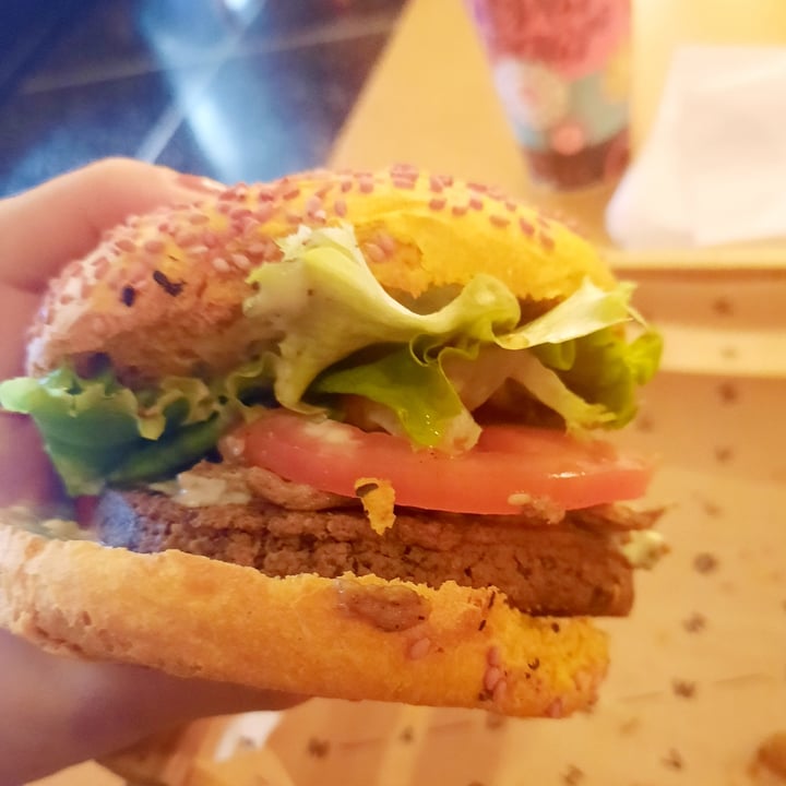 photo of Flower Burger Hercules Burger shared by @acilegna on  30 Sep 2022 - review
