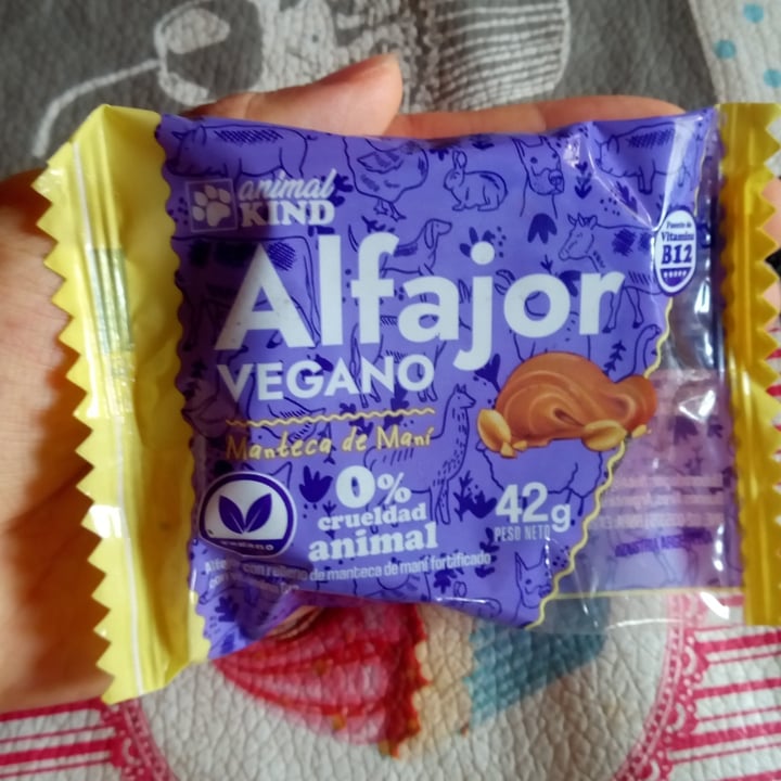 photo of Animal kind Alfajor Vegano shared by @marrdumbass on  05 Jan 2022 - review
