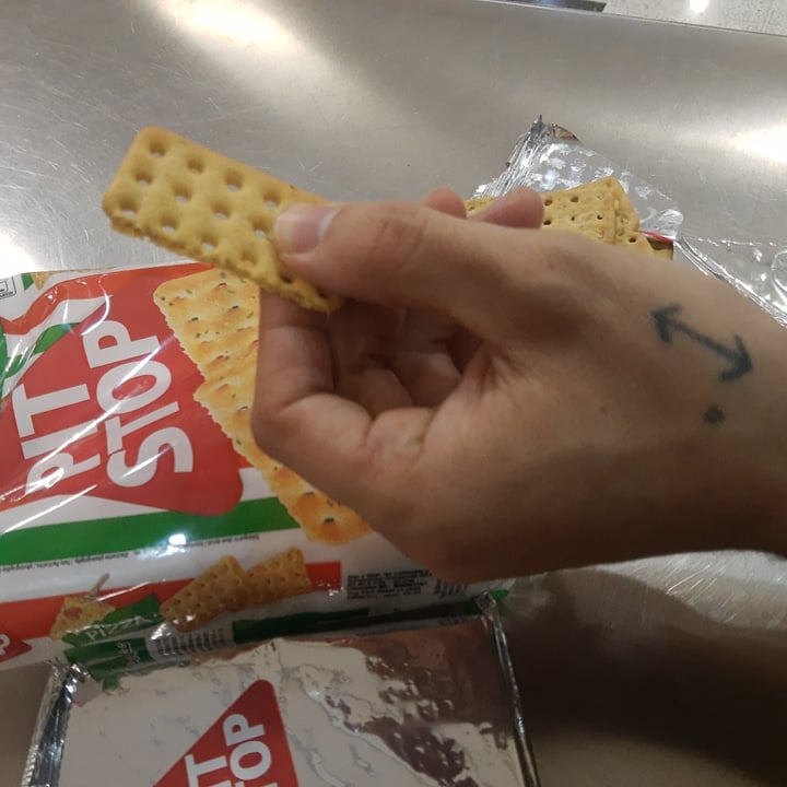 review photo of pit stop original Crackers De Pizza shared by @sebacelta on 27 Oct 2022 - review