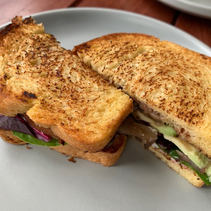 photo of Earth Deli Bubbling Mushroom Toastie shared by @ripple on  05 Sep 2020 - review
