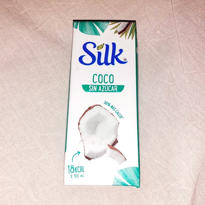 review photo of Silk Alimento líquido de almendra sin azúcar shared by @karlateher on 30 Sep 2021 - review