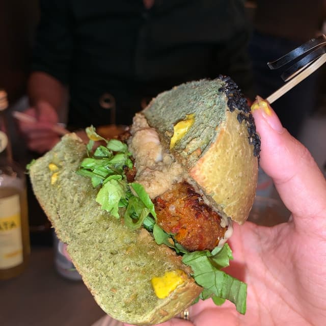 Photo of the dish “Hug Burger #31 - Hulk Burger”
