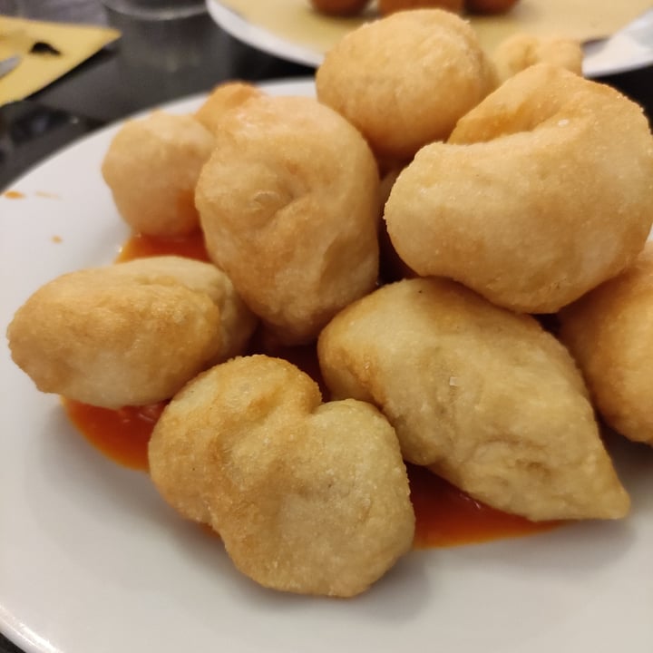 photo of Pizzeria Frontoni Zeppoline fritte shared by @claveg on  27 Mar 2022 - review