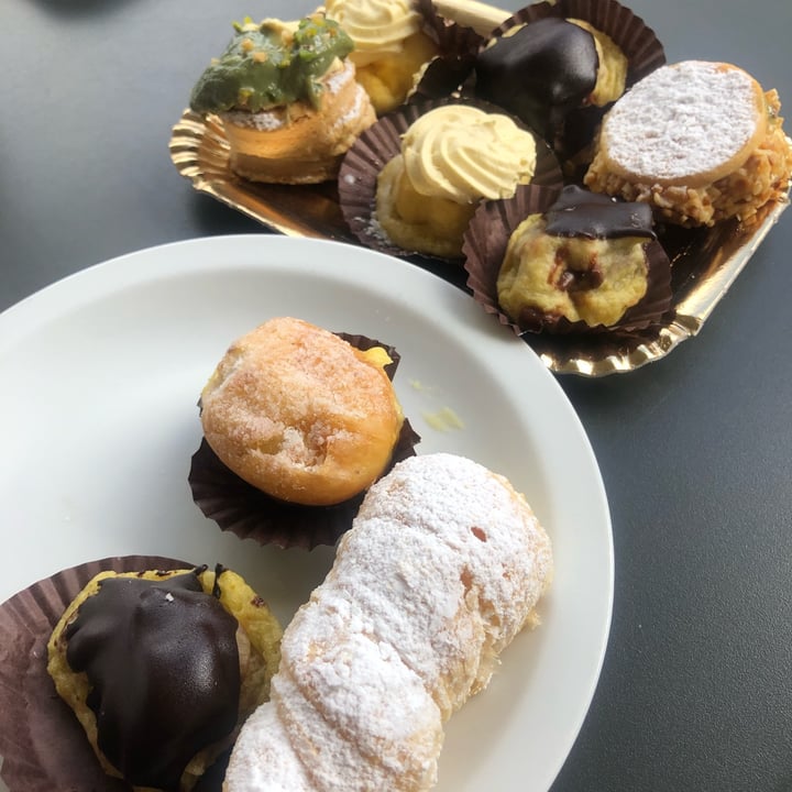 photo of Forno Pasticceria Antico Porto Cabaret Misto Di Pasticcini Dolci shared by @sabrinataroni on  26 Apr 2022 - review