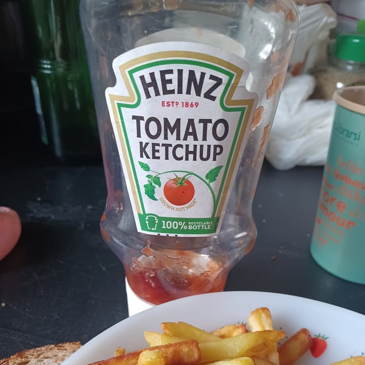 photo of Heinz Tomato Ketchup shared by @sarettaveg on  20 Aug 2022 - review