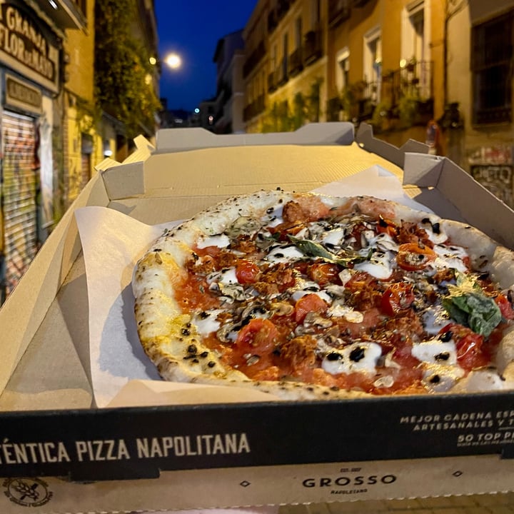 photo of Grosso Napoletano Pizza per tutti shared by @paulagonzalez on  17 Nov 2022 - review