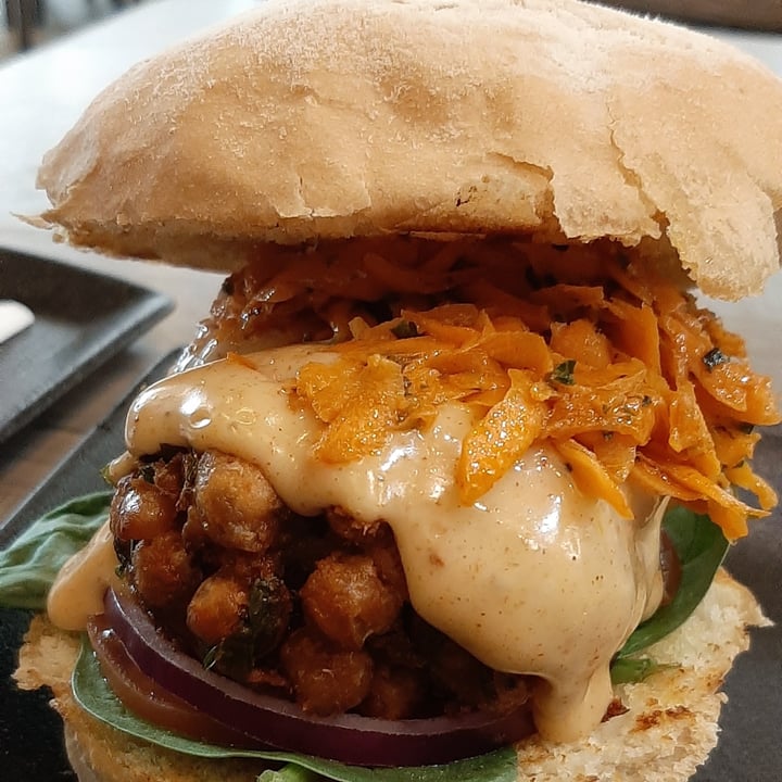 photo of Mugg & Bean Vegan Burger shared by @rondeboschvegan on  29 Oct 2020 - review