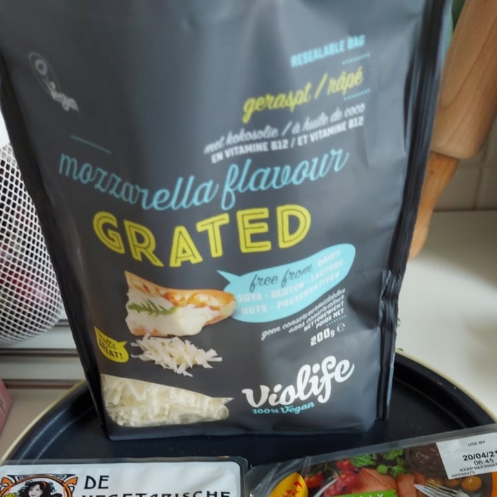 review photo of Violife Mozzarella Shreds shared by @kendrapen on 16 Sep 2021 - review
