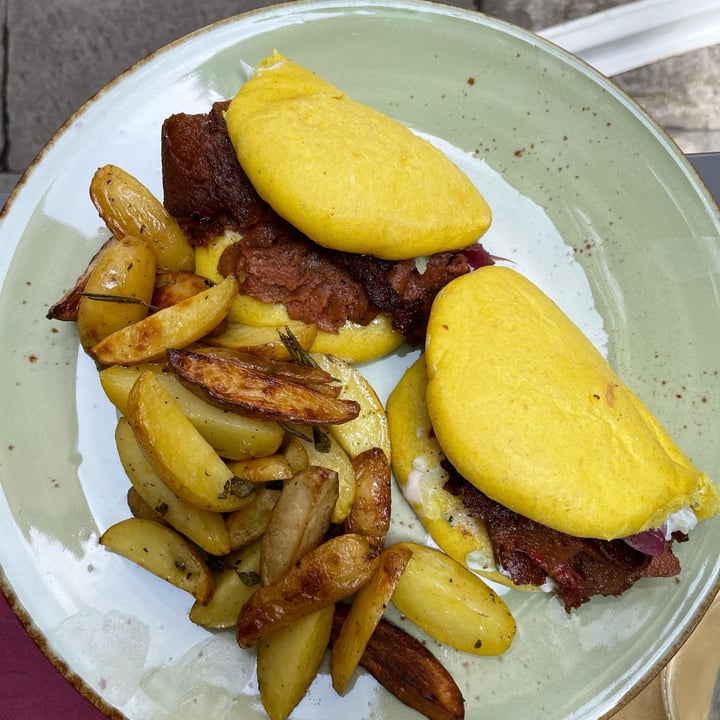 photo of Soul Kitchen Bao Buns con Kebab Di Seitan shared by @veronicafrontini on  15 May 2022 - review