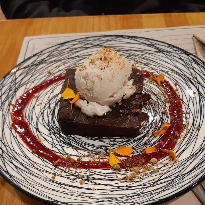 photo of MESTIZA - plant based restaurant Brownie with coconut Icecream shared by @ventru88 on  14 Dec 2021 - review
