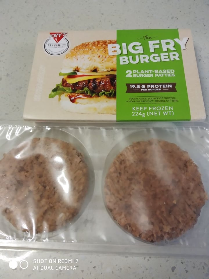 photo of Fry's Family Food The Big Fry Burger shared by @sillydillysu on  01 Aug 2020 - review