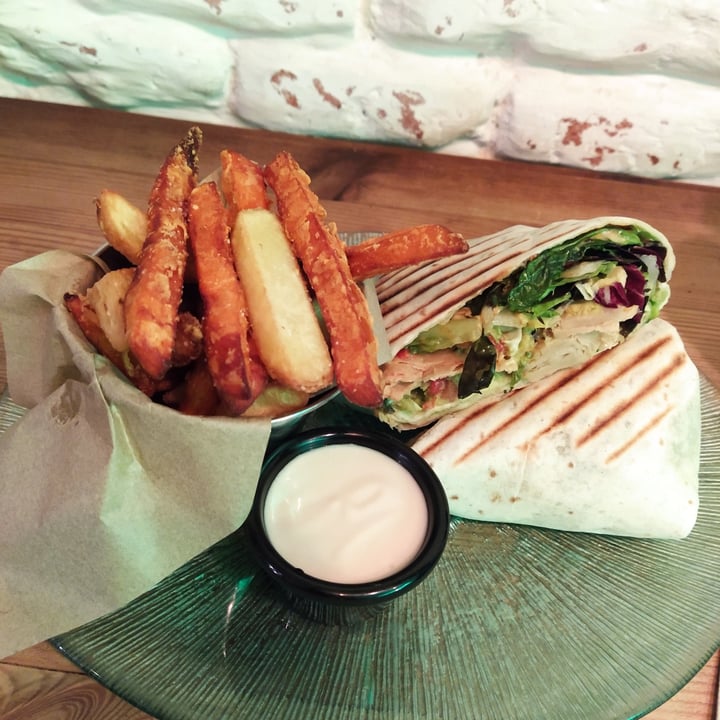 photo of Frutas Prohibidas Wrap valiente shared by @marinasnchez on  16 Sep 2021 - review