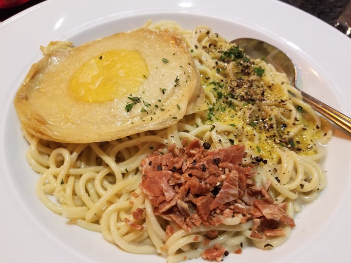 photo of CyBelle's Front Room Vegan carbonara shared by @hanaherbivore on  05 Nov 2018 - review