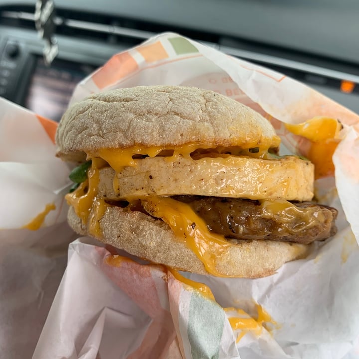 photo of Plant Power Fast Food Sausage, Egg & Cheese Muffin shared by @jupiter on  13 Apr 2021 - review