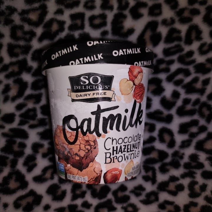 photo of So Delicious Dairy Free Chocolate Hazelnut Brownie Oatmilk Frozen Dessert shared by @alyssaa on  21 May 2022 - review